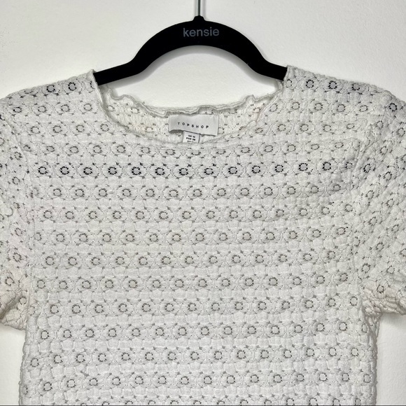 TOPSHOP• Textured•White•Ruffled• Blouse Top - Picture 6 of 8